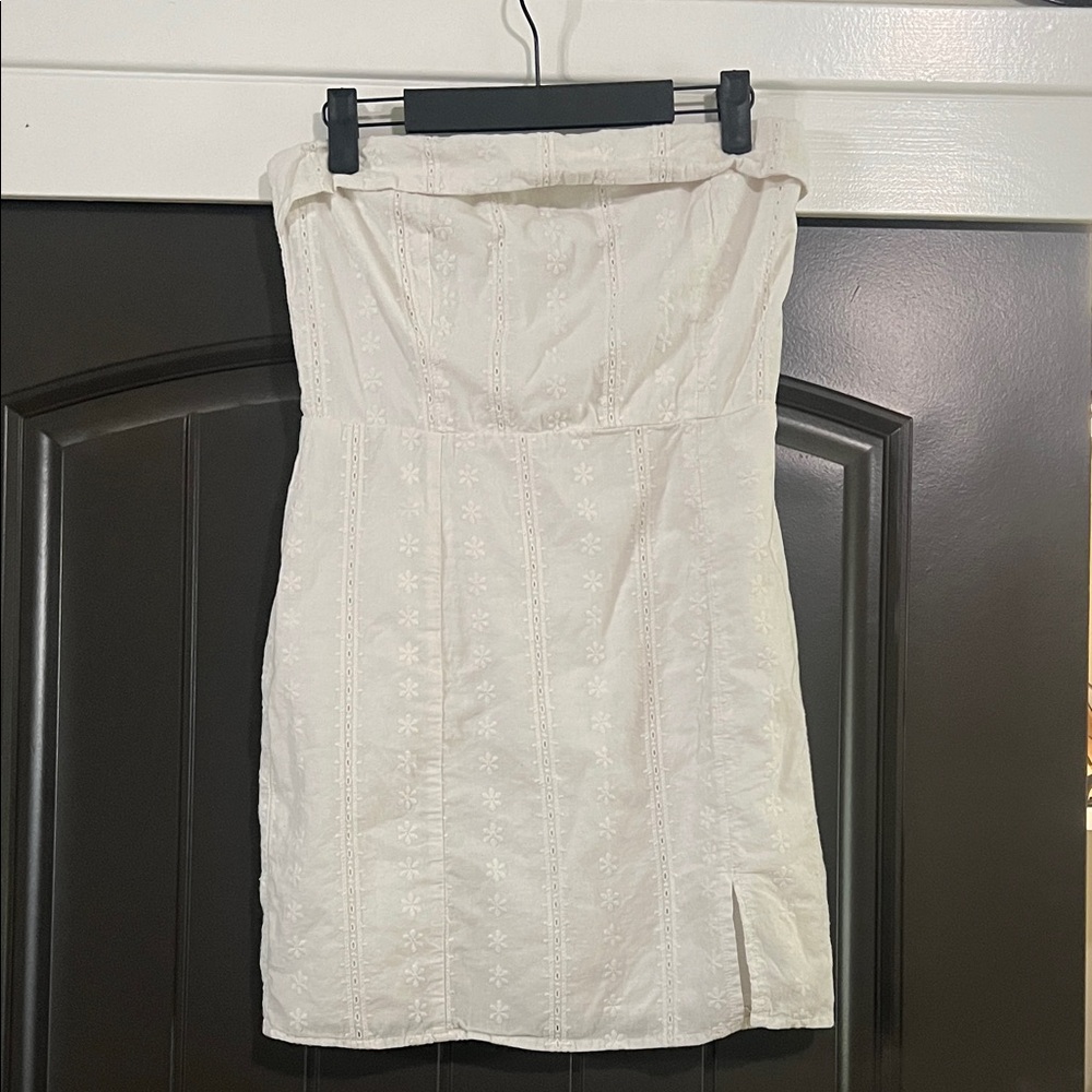 Elegant White Strapless Dress NEVER WORN